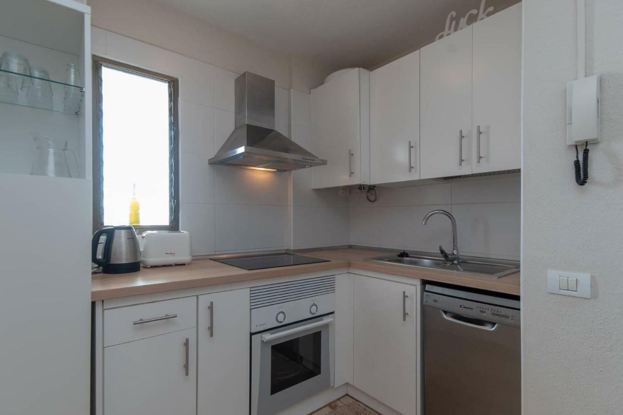 Great 2 Beds Apartment Los Cristianos Los Cristianos  Bagian luar foto
